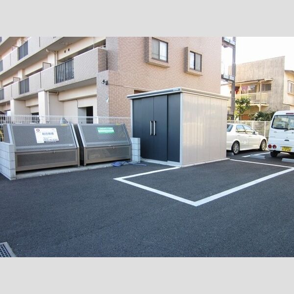 Biz STAY 木更津 ゴミストッカー