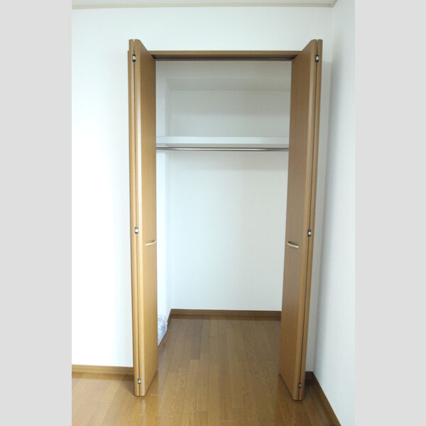 プランドール 205号室　クローゼット