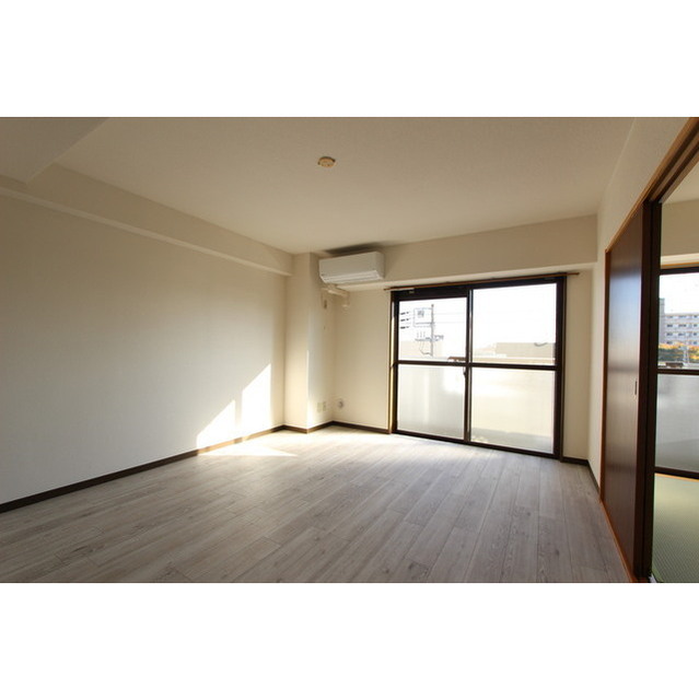 カサグランデ湘南303号室 リビング