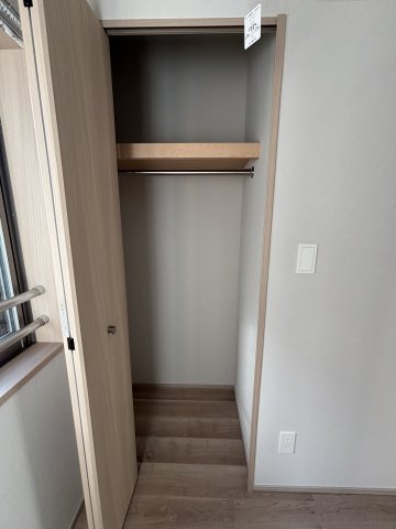 グランディアラフィーネ0401号室 収納