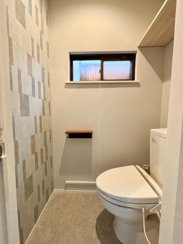 ドローイングハウス新座栄 明るくモダンなトイレ