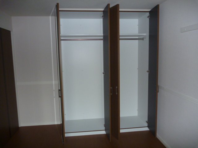 ガーデニングヒルズ北野３４５ 洋室収納