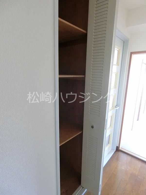 メルベーユ松が丘2階 収納