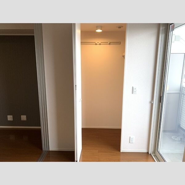 ヘリオス吉川美南　ウラノス206号室 クローゼット