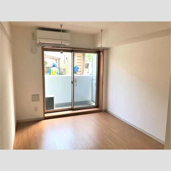 S-FORT船橋海神East411号室 玄関