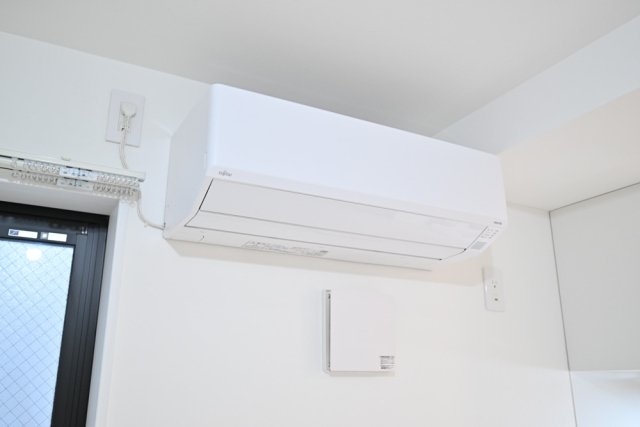 Ｔｈｅ　Ｒｅｓｉｄｅｎｃｅ　Ｎｉｈｏｎｂａｓｈｉ2階 エアコン（DK）