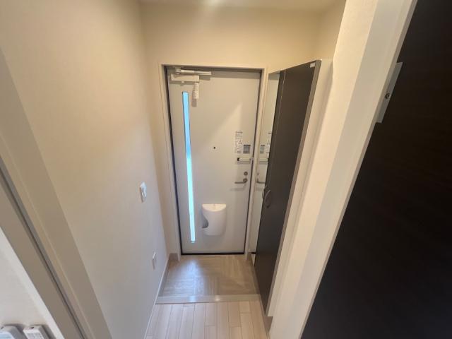 メゾン・ソラリス 玄関