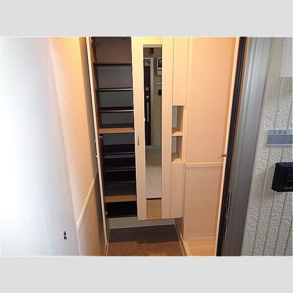 メゾン・デュ・シーニュⅢ 玄関