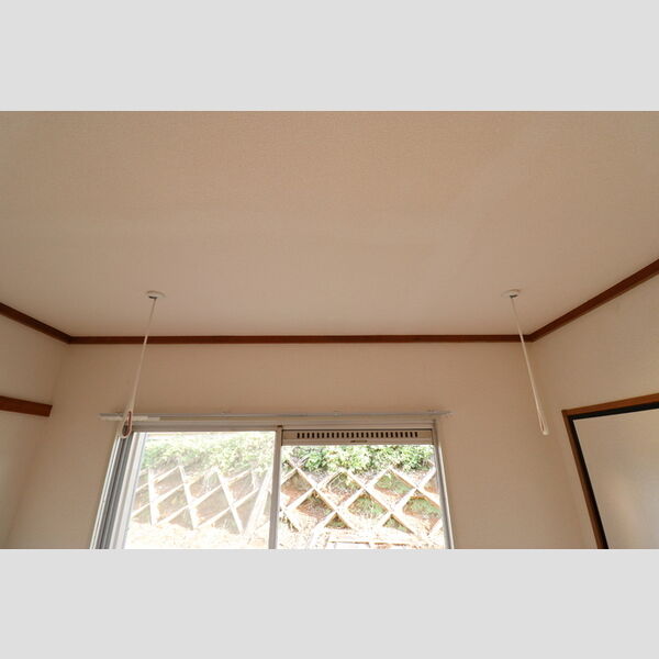 ネオコーポラス円城寺103号室 室内物干し