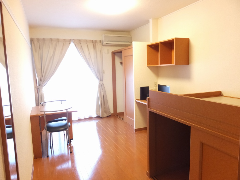 レオパレスマシューⅠ １階床はフローリング仕様です。