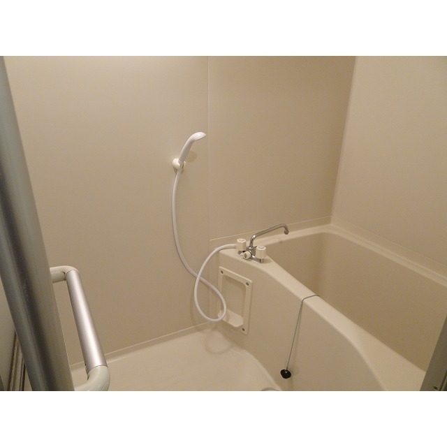 ＹＡＹＯＩ　ＣＯＵＲＴ0706号室 バス