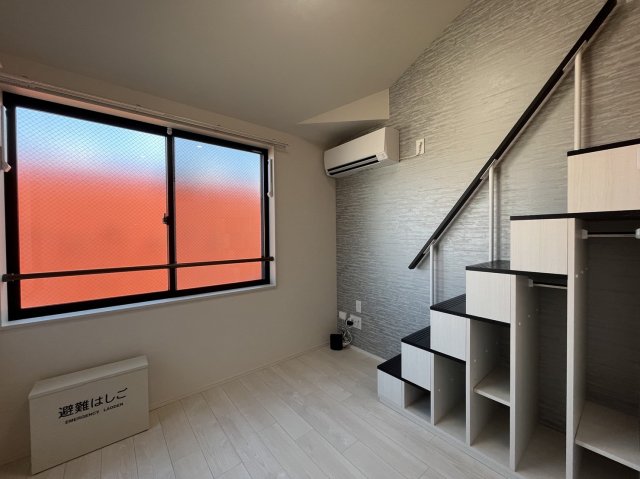 ハーモニーテラス上中里0208号室 リビング