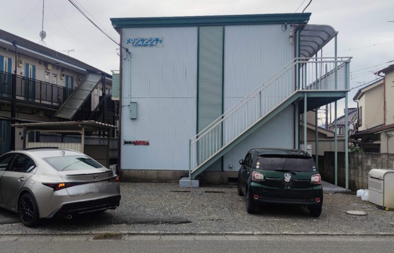 メゾンサンシティ1階 外観