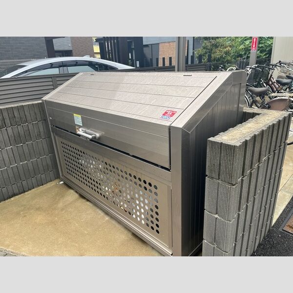 ルーナ 敷地内ごみ置き場