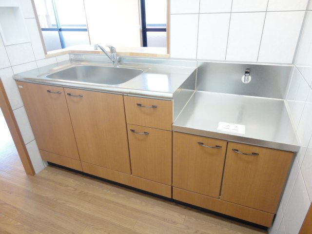 ＴＩＡＲＡ（ティアラ）306号室 キッチン（コンロ設置可）