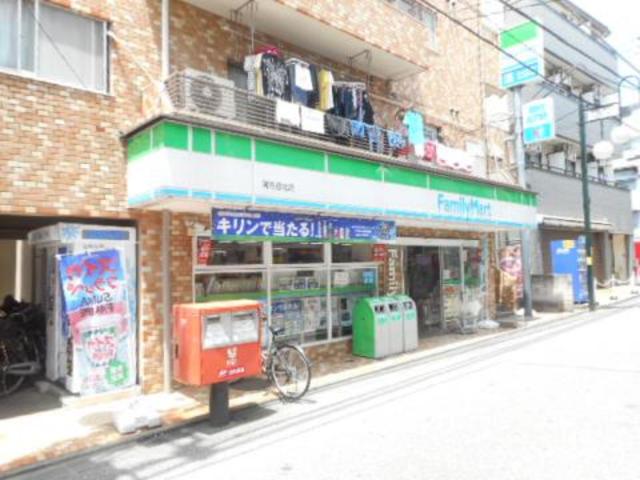 アクシスＴ0202号室 ファミリーマート