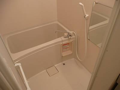 フェニーチェ(E-075) バス