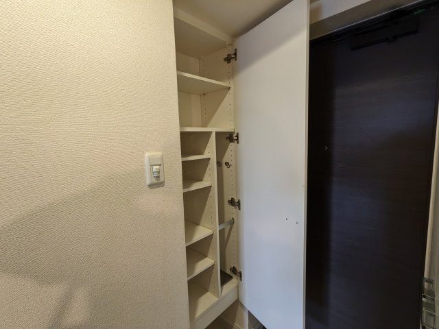 プレミアムキューブ東十条アリア807号室 収納