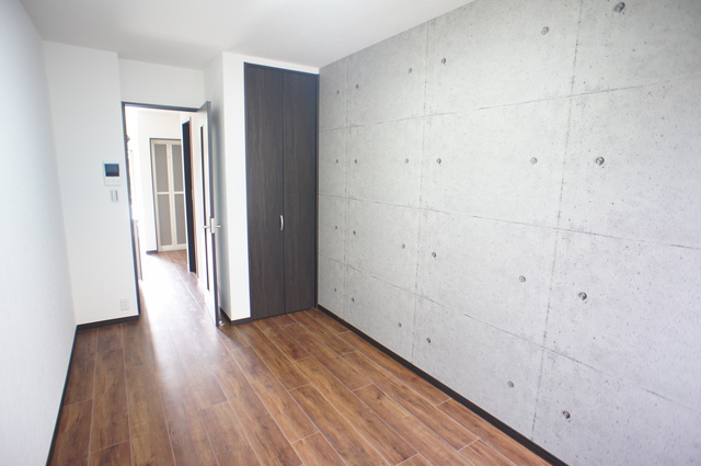 フォースダウン0104号室 照明付き・洋室6.0帖