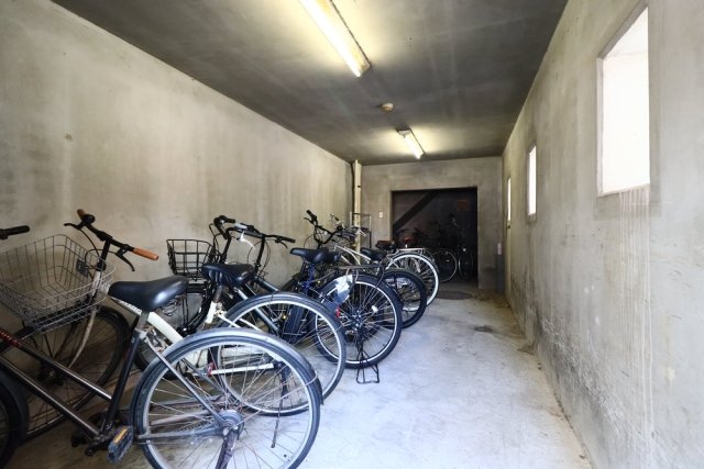 ストーク新丸子１番館2階 駐輪場