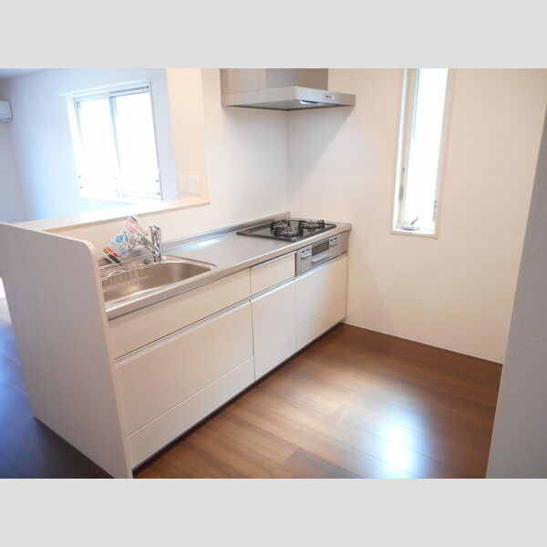 ベルエキップ202号室 対面式3口ガスコンロ付システムキッチン