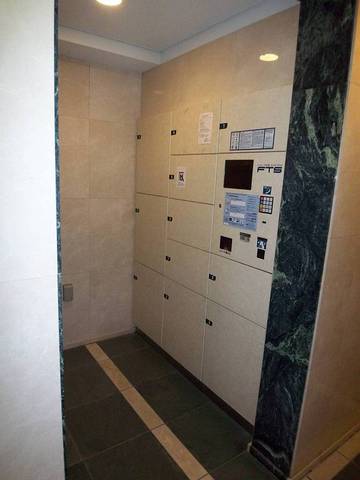 ガーラ渋谷常磐松1階 宅配ボックス