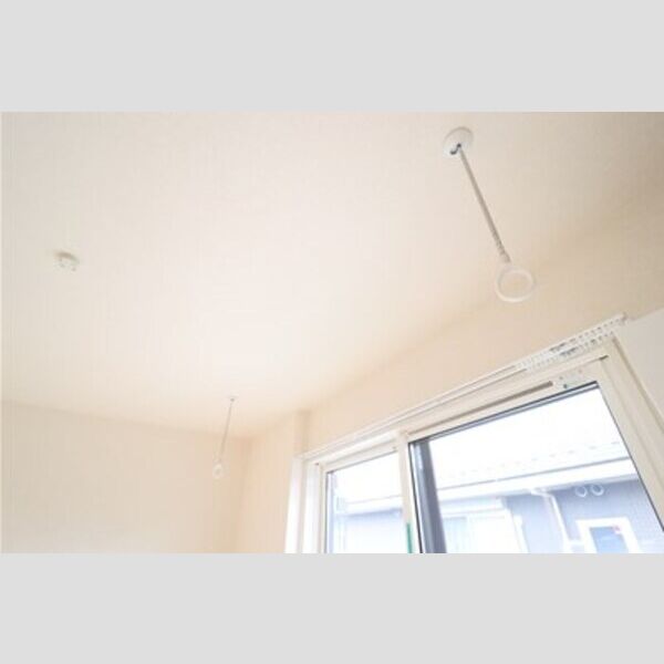 ウインドウ　ウィンド201号室 室内物干し