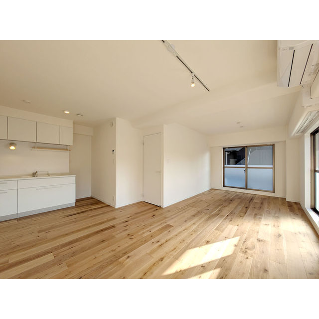 レジデンス多摩川西六郷0201号室 リビング