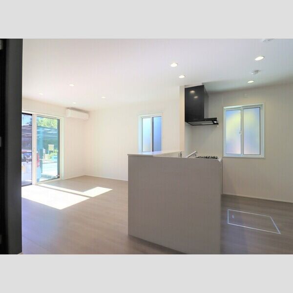 イリス　F棟 LDK