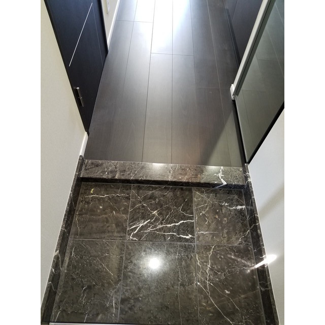 ロアール大塚弐番館2階 玄関