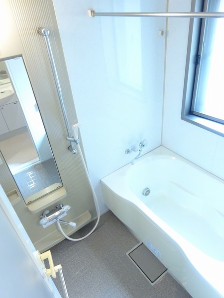 ライフレビュー多摩川204号室 お風呂