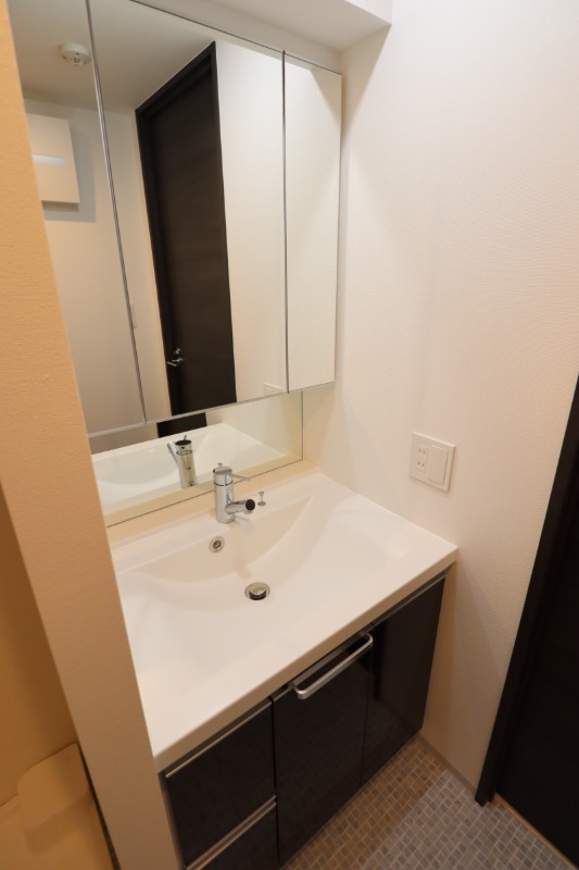 ジェノヴィア南千住Ⅵスカイガーデン6階 洗面