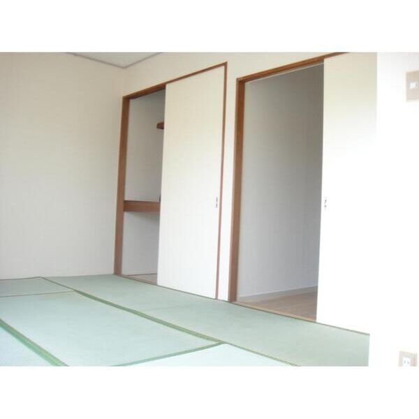 エステートピア都岡 リビング