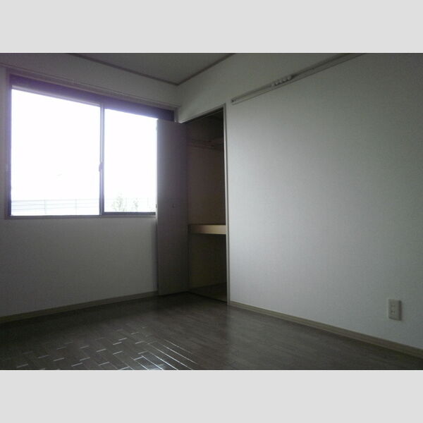 アピエ　壱番館/弐番館弐番館205号室 洋室