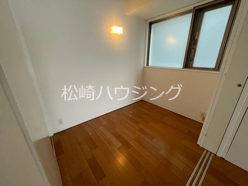 asu apartment4階 内観