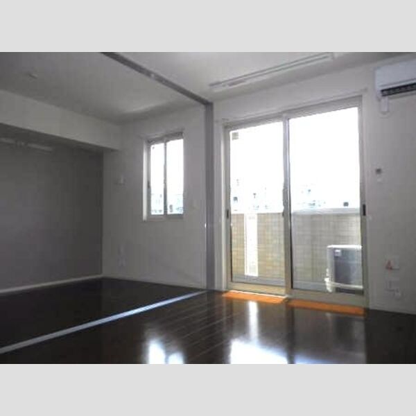 ベルウッド305号室 305 リビング- 洋室