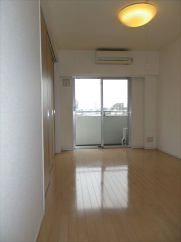 グラントゥルース板橋本町503号室 リビング