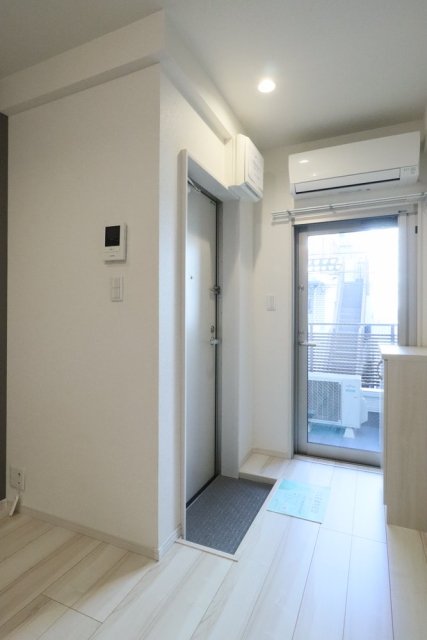 ラ・ルーチェ 玄関