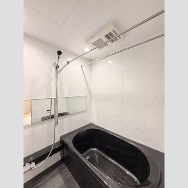 フレジア301号室 一日の疲れを癒すのはやっぱりゆとりのお風呂ですね♪