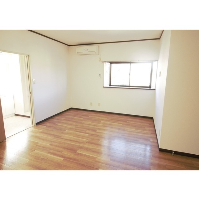 メゾンホソダＢ201号室 内観