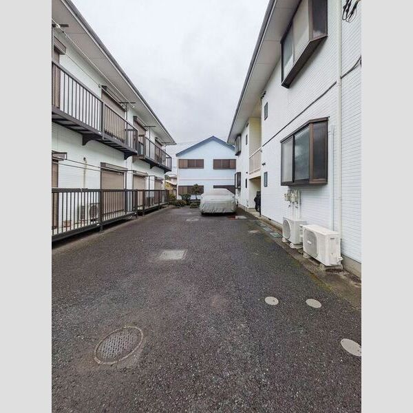 イーストグランドール　B エントランス