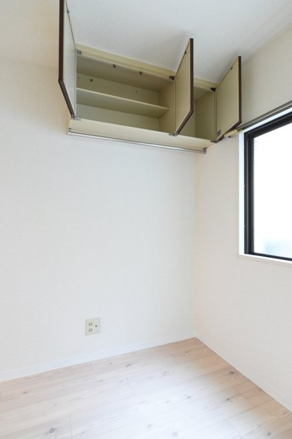 メゾン・ド・エテール1階 上部収納