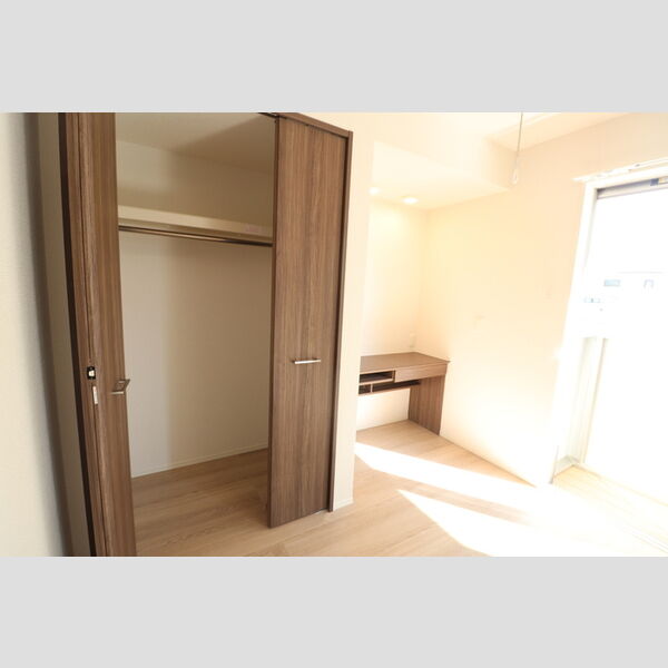 ヴェルデⅢ105号室 洋室