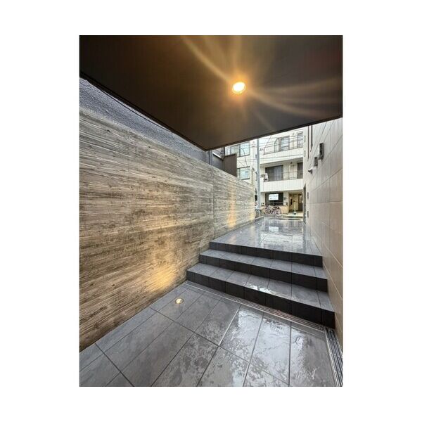 The　Residence　Ichigayadaimachi201号室 エントランス