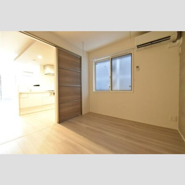 エリオント東柏ケ谷2丁目101号室 居室