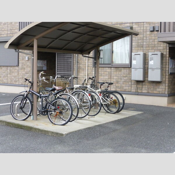 ウィスタリア　B 駐輪場