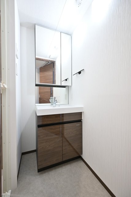 ＧＲＡＮＳＩＴＥ　ＮＡＫＡＭＥＧＵＲＯ10階 洗面