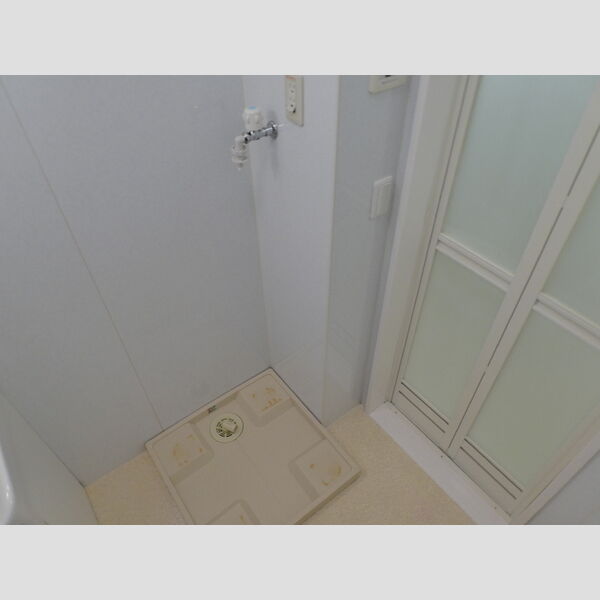 パークリバー201号室 洗濯機置き場