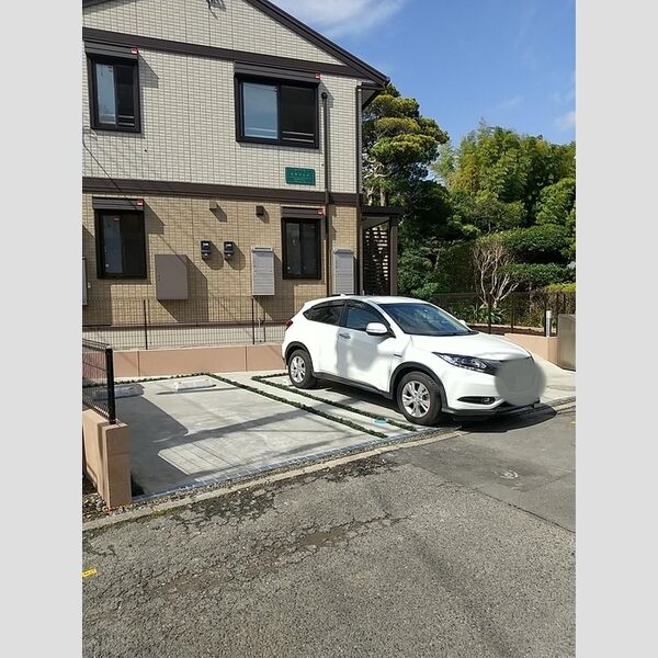 カサベルテ 駐車場:要空き確認。