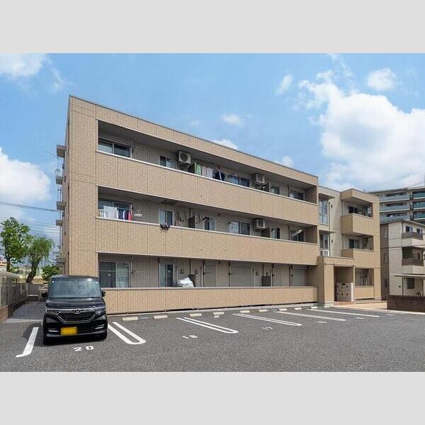 リヴェール102号室 建物外観